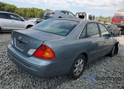 2000 Toyota Avalon Xl z USA, uszkodzony, nr VIN 4T1BF28B2YU084413